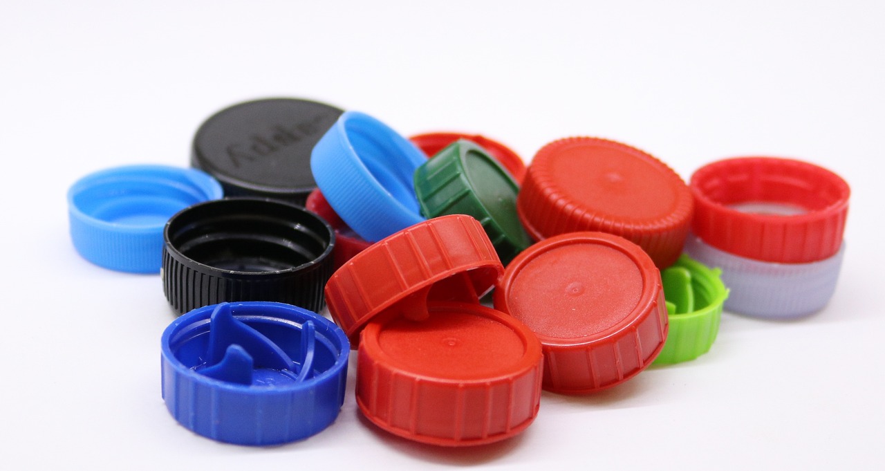 plastic-screw-caps-g84e282b35_1280