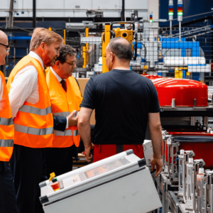 Koning Willem-Alexander opent nieuwe duurzame hoofdvestiging van Aalberts hydronic flow control