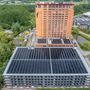 Beter Duurzaam realiseert 1600 glas-glas zonnepanelen bij Hotel Van der Valk Houten