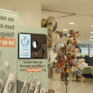 Eerste-statiegeld-innamemachine-in-Nederlands-ziekenhuis-c-Statiegeld-Nederland
